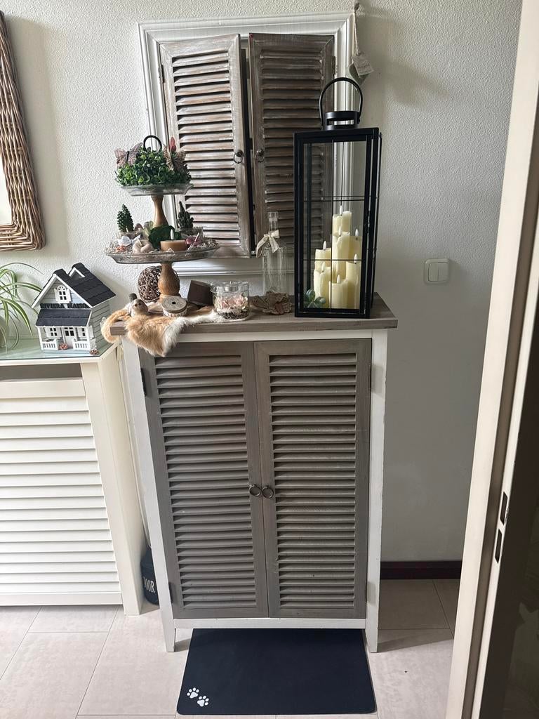 Decoratieve kast met spiegel en luiken, Ophalen of Verzenden, Gebruikt