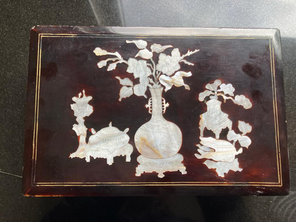 Chinese juwelenkistje met parelmoer inlegwerk KUNST enKITSCH, Antiek en Kunst, Ophalen of Verzenden
