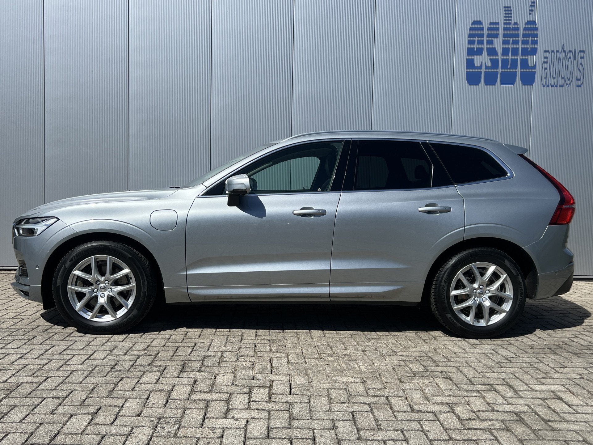 Volvo XC60 2.0 T8 Twin Engine AWD Luchtvering Trekhaak Panor, Automaat, Gebruikt, 2039 kg, Bedrijf