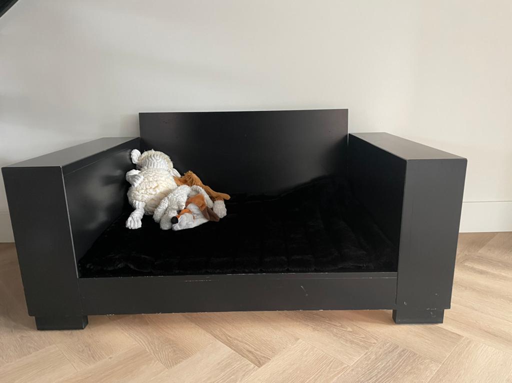 Mooie houten hondenmand zwart, Dieren en Toebehoren, Ophalen of Verzenden, Zo goed als nieuw, Overige
