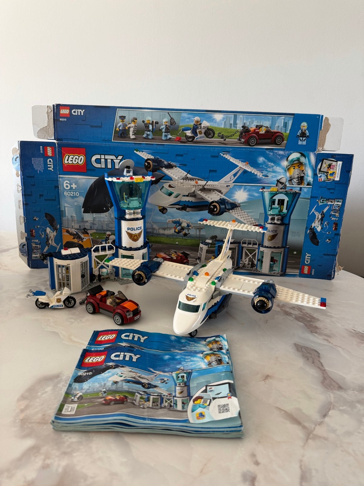 LEGO City 60210 Luchtpolitie Luchtbasis (met doos), Ophalen of Verzenden, Gebruikt, Overige merken
