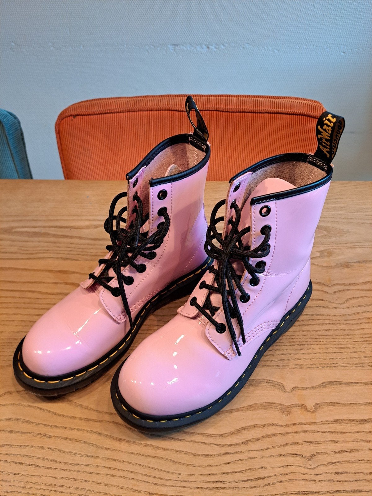 Dr. Martens roze lak schoen maat 38 - Zo goed als nieuw, Kleding | Dames, Schoenen, Ophalen of Verzenden, Zo goed als nieuw, Roze