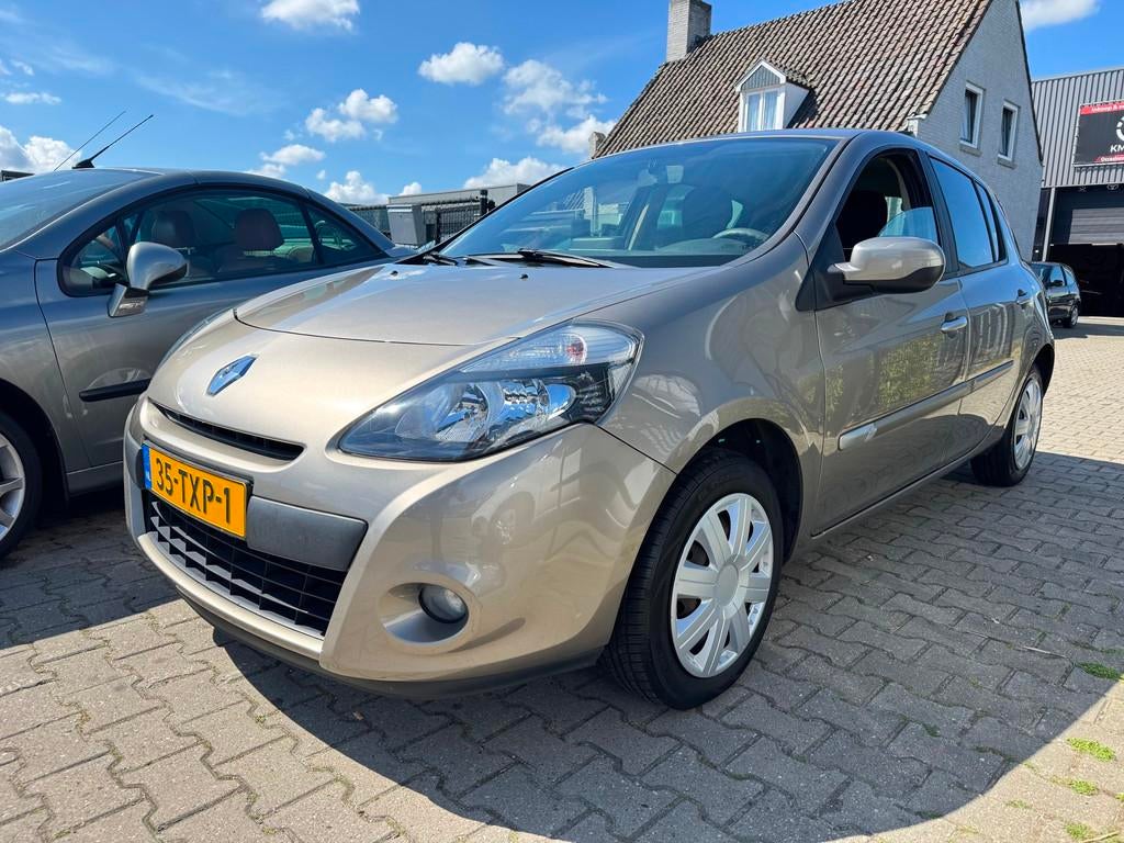 Renault Clio 1.2 Authentique - 1e Eigenaar - AC - 5 Deurs -, Voorwielaandrijving, Gebruikt, Zwart, 4 cilinders
