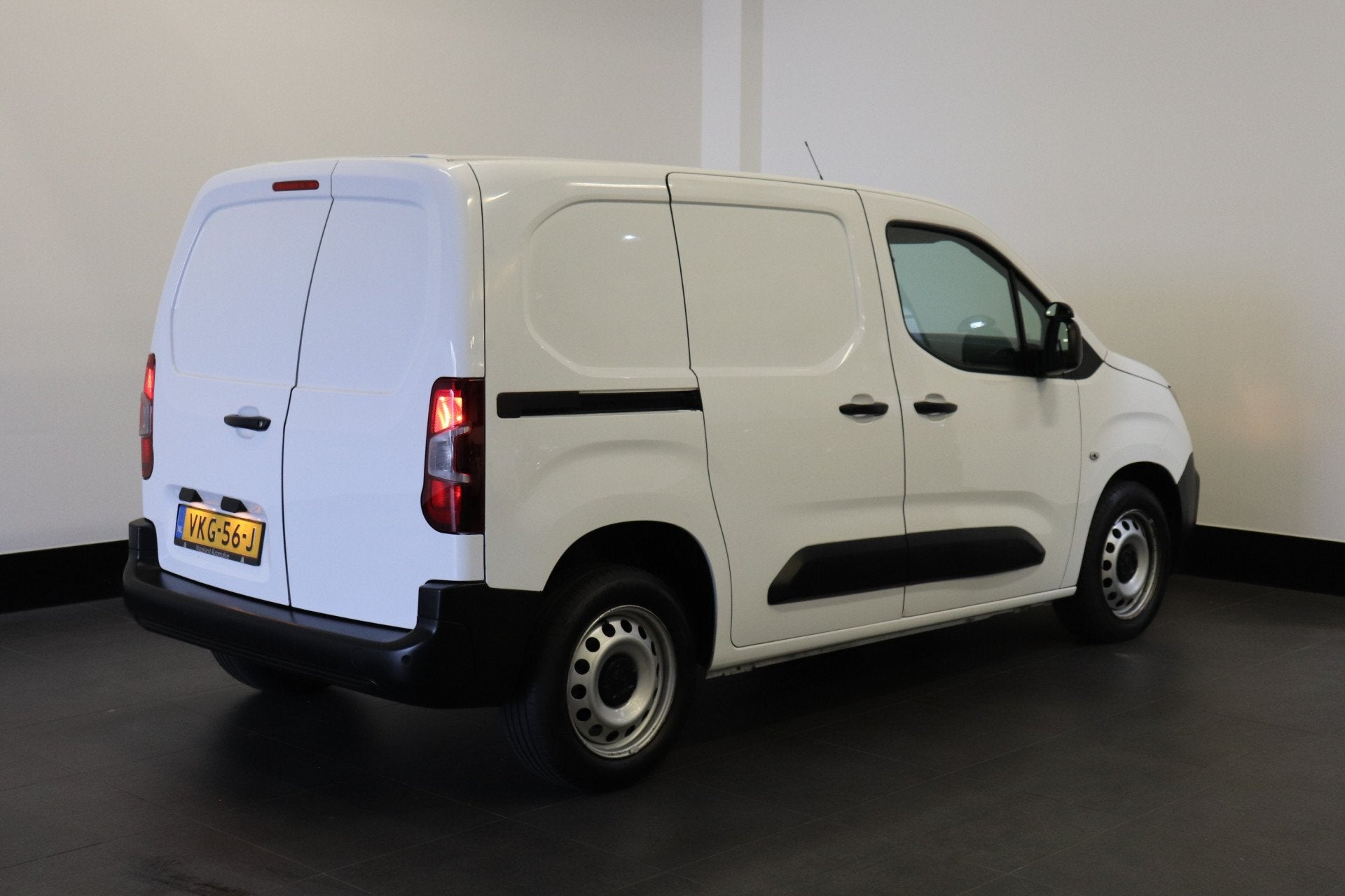 Peugeot Partner 1.5 BlueHDI 130PK Automaat EURO 6 - Airco -, Stof, Gebruikt, 4 cilinders, Origineel Nederlands