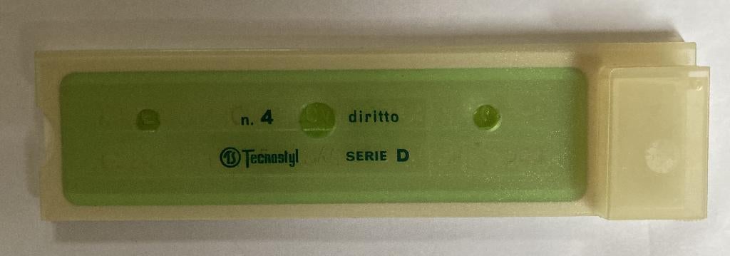 Tecnostyl Diritto sjabloon lineaal serie D nr. 4, Ophalen of Verzenden, Gebruikt