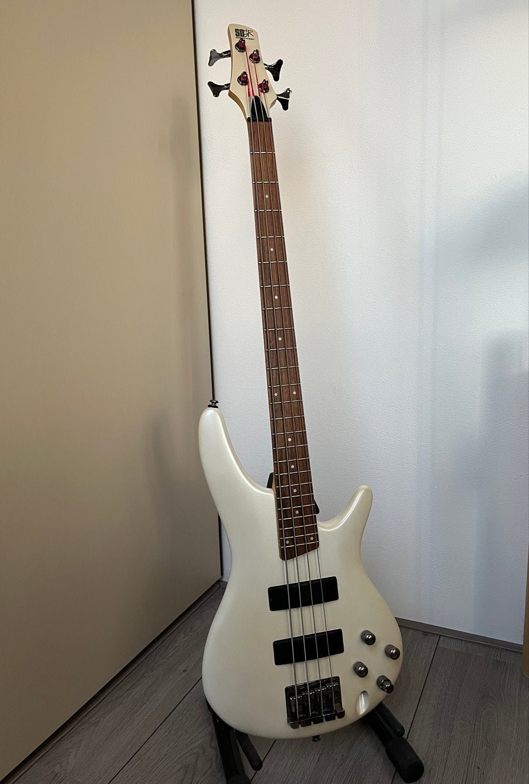 Ibanez SR300 Pearl White basgitaar (2008) - Nette staat, Ophalen, Gebruikt, Elektrisch