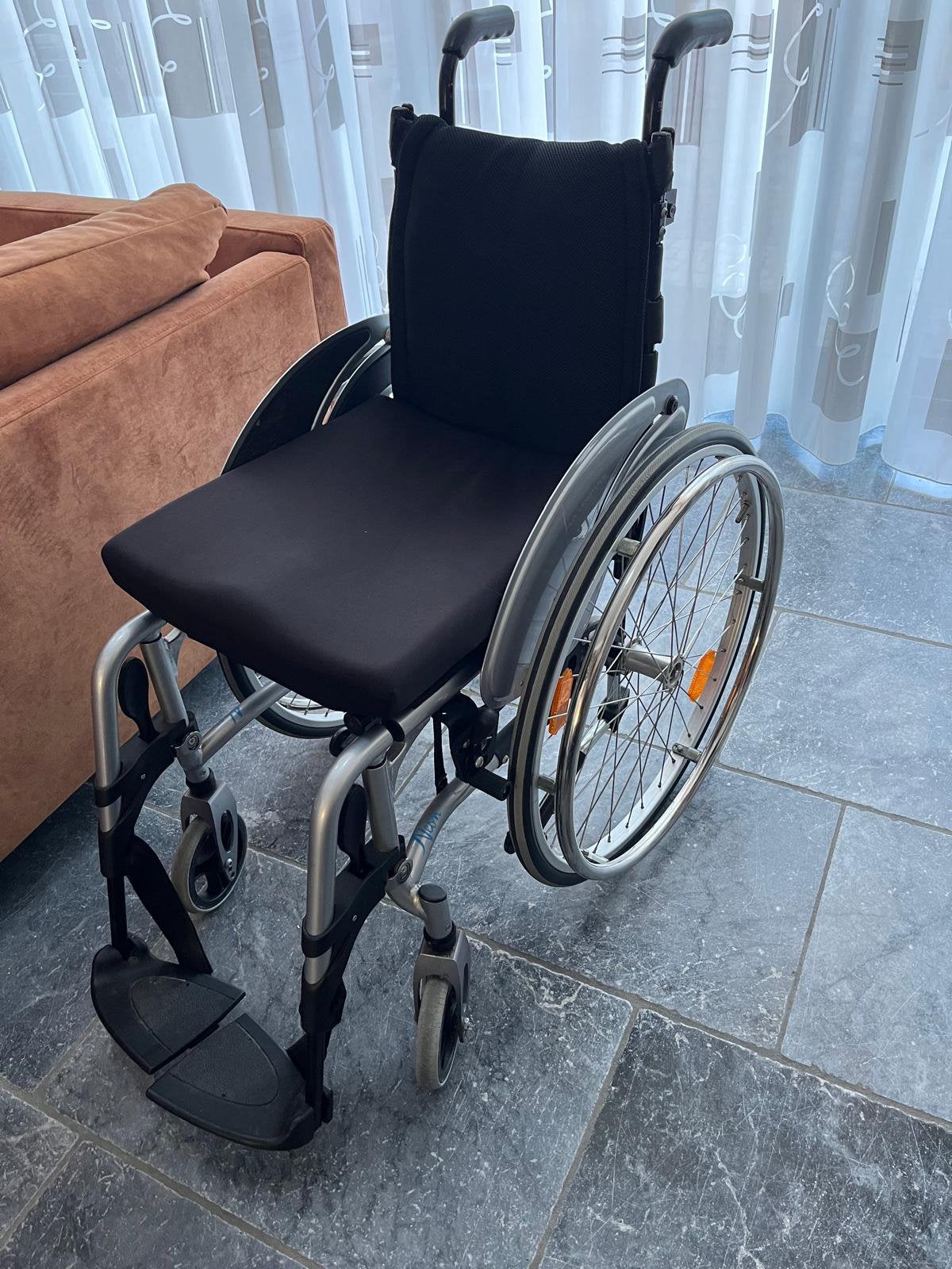 Rolstoel Quickie voor een tiener, kleine volwassenen, Ophalen, Inklapbaar, Gebruikt, Handbewogen rolstoel