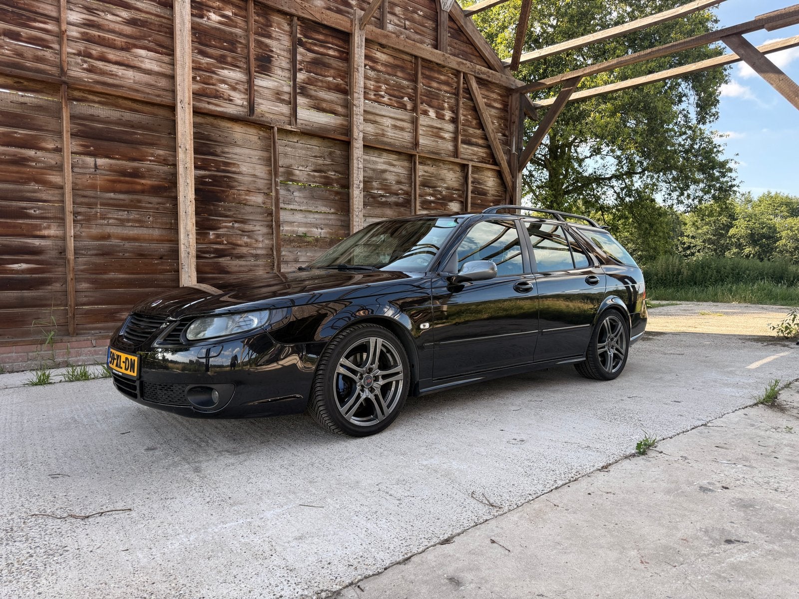 Saab 9-5 2.3 Turbo Aero Sport Estate 2005 Zwart Hirsch, Auto's, Saab, Voorwielaandrijving, Euro 5, 1800 kg, Zwart