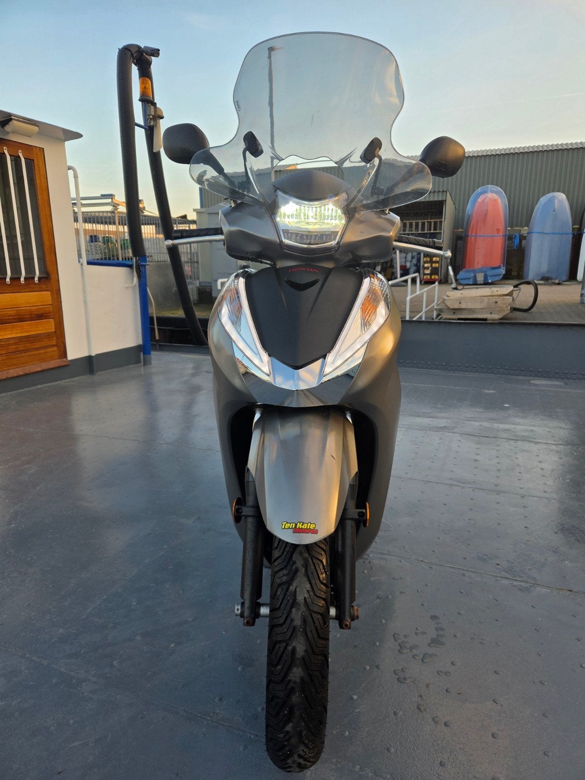 Foto 14 van Honda SH 300i Speciale uitvoering - Topstaat, Dealeronderhou