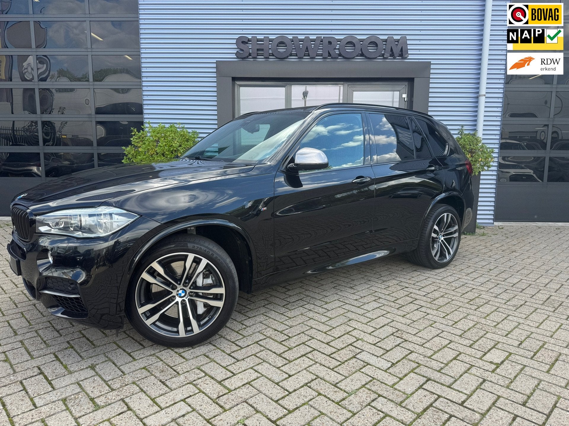 BMW X5 M50d PANO|LEDER|TREKHAAK|DEALER ONDERHOUDEN|STOEL EN, Auto's, Automaat, Dealer onderhouden, 15 km/l, 2993 cc