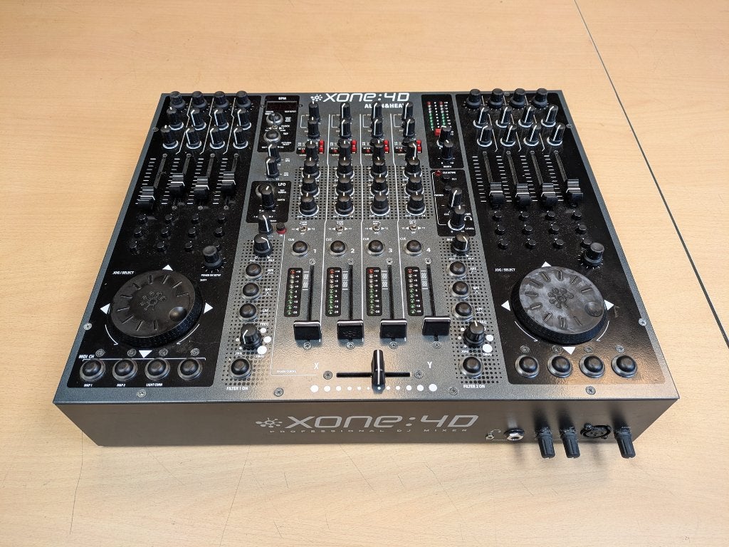 DJ mixer  X-one 4D   Allen & Health, Ophalen of Verzenden, Gebruikt, Dj-set, Overige merken