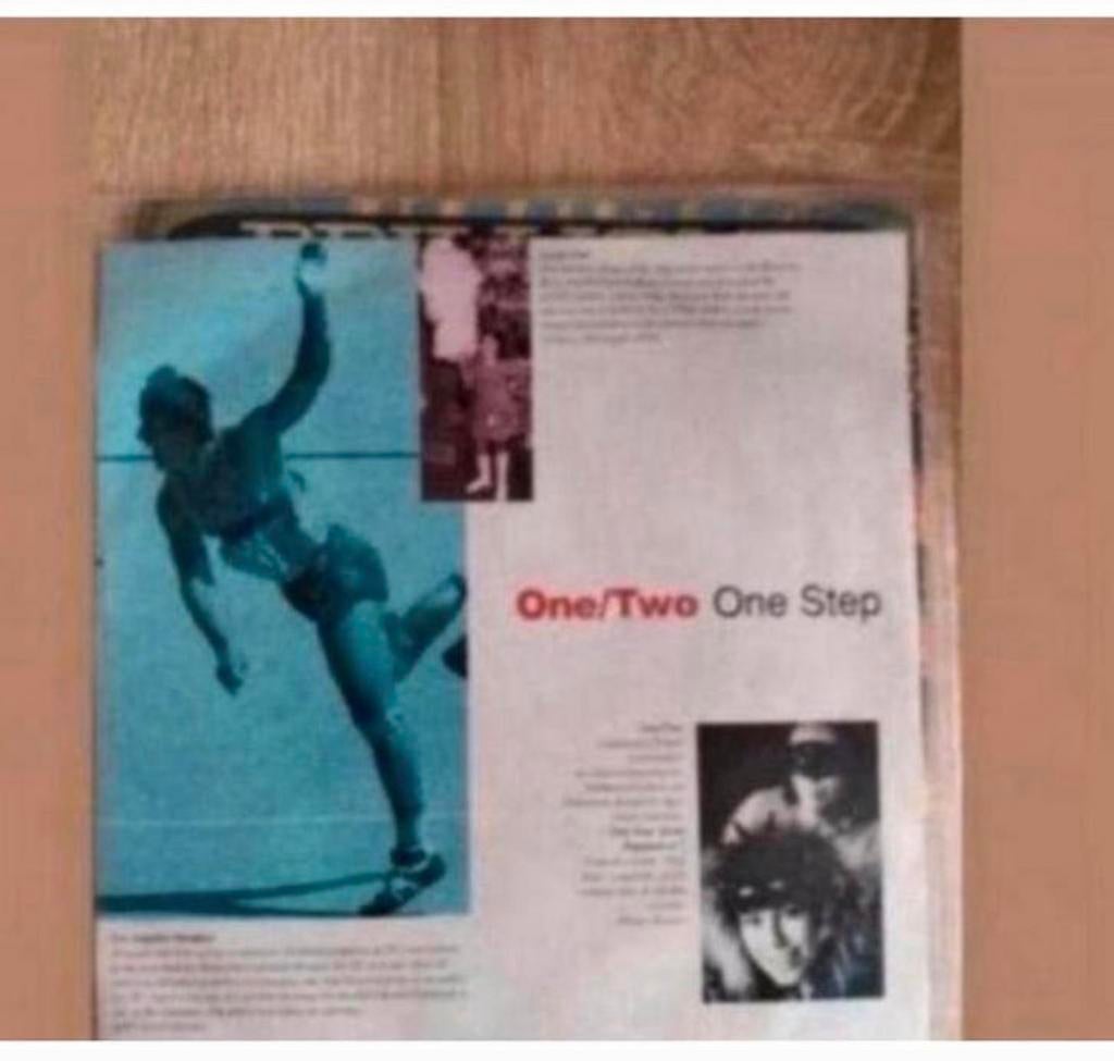 Single One/Two: One step, Gebruikt, 7 inch, Ophalen of Verzenden, Pop