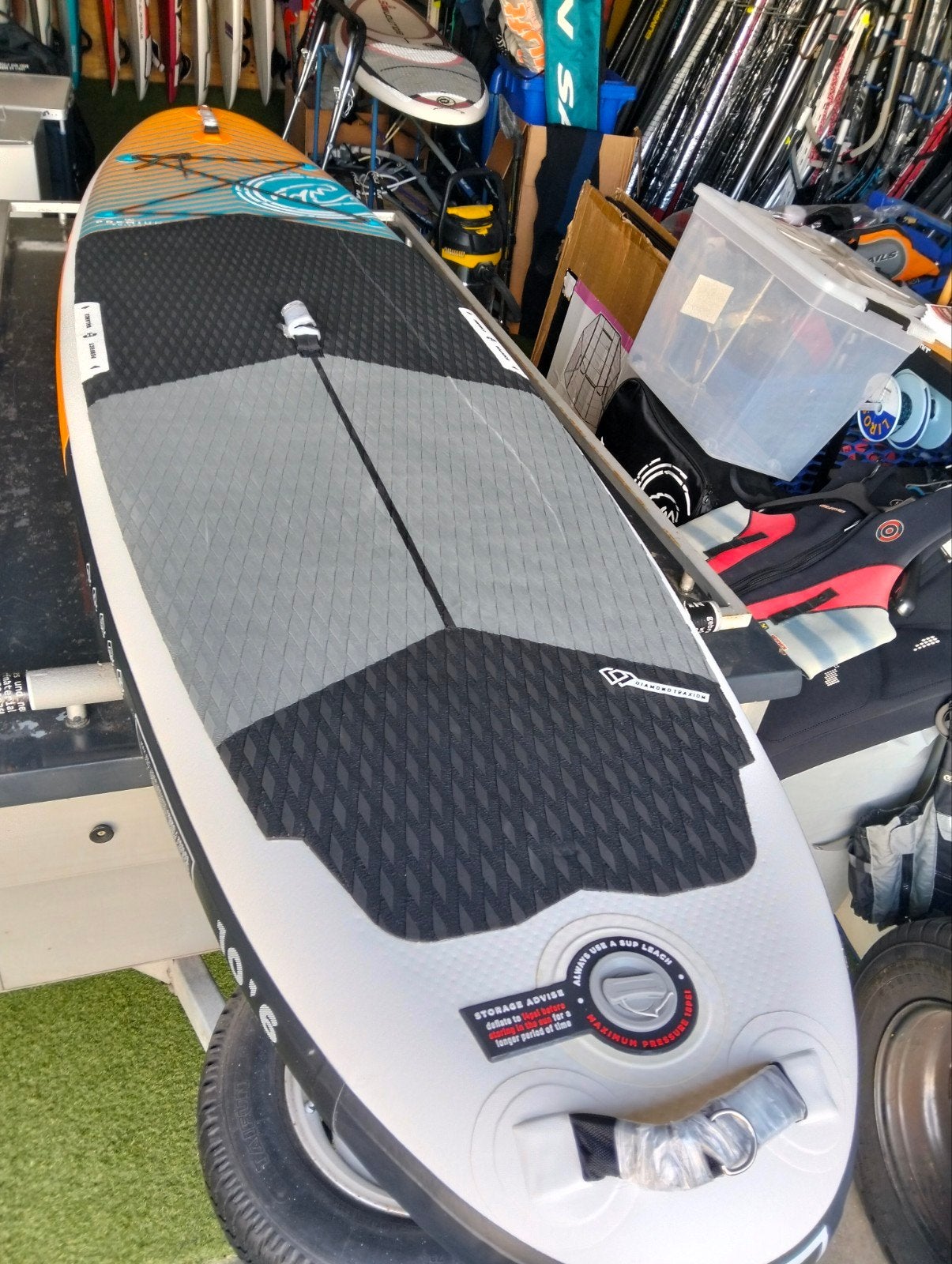 Tiki allround windsurf board  10'6"  310 ltr. Nieuw, Overige merken, Met draagtas, Tiki, Ophalen of Verzenden