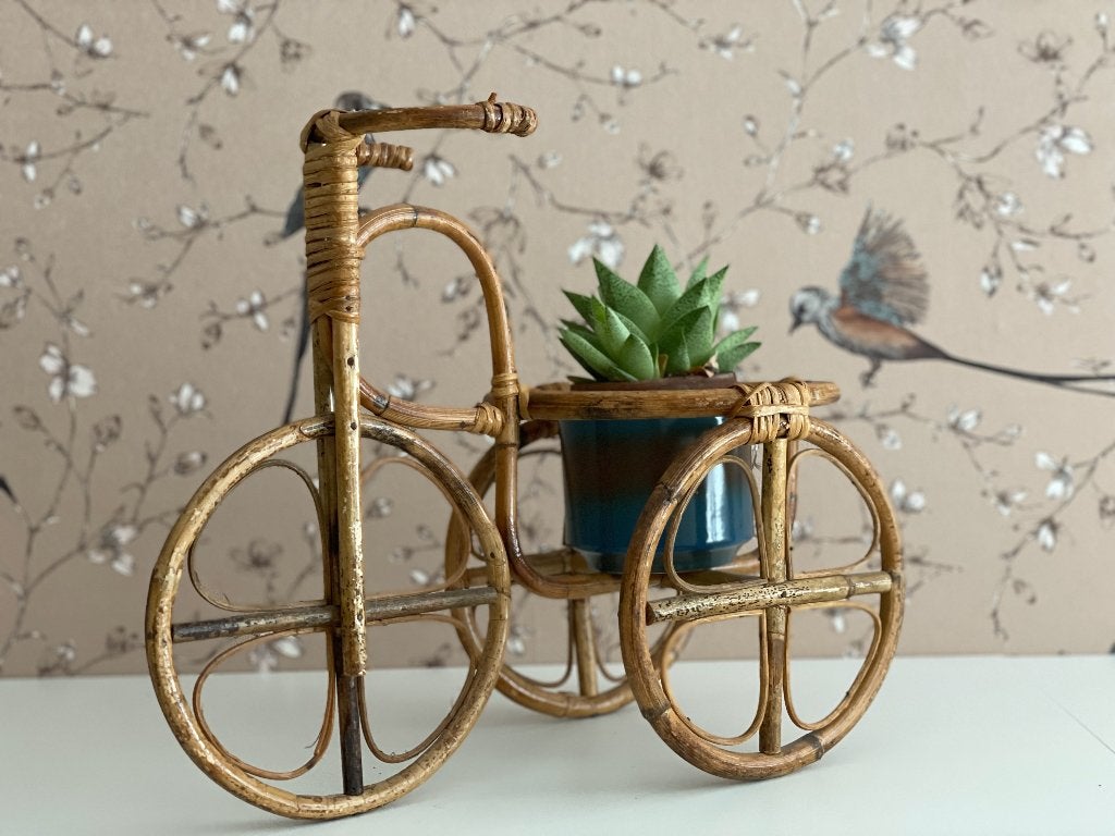 Vintage rotan plantenhouder, retro plantenstandaard fiets, Ophalen of Verzenden, Huis en Inrichting