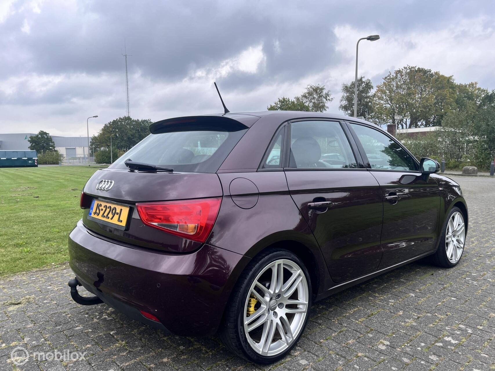 Audi A1 Sportback 1.6 TDI Ambition Pro Line / Navi / Cruise, Voorwielaandrijving, Euro 5, Stof, 4 cilinders