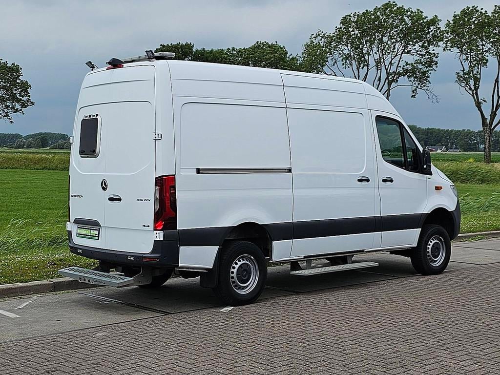 MERCEDES-BENZ SPRINTER 316 l2h2 mbux 4x4 autom!, Auto's, Automaat, Gebruikt, Euro 6, Mercedes-Benz