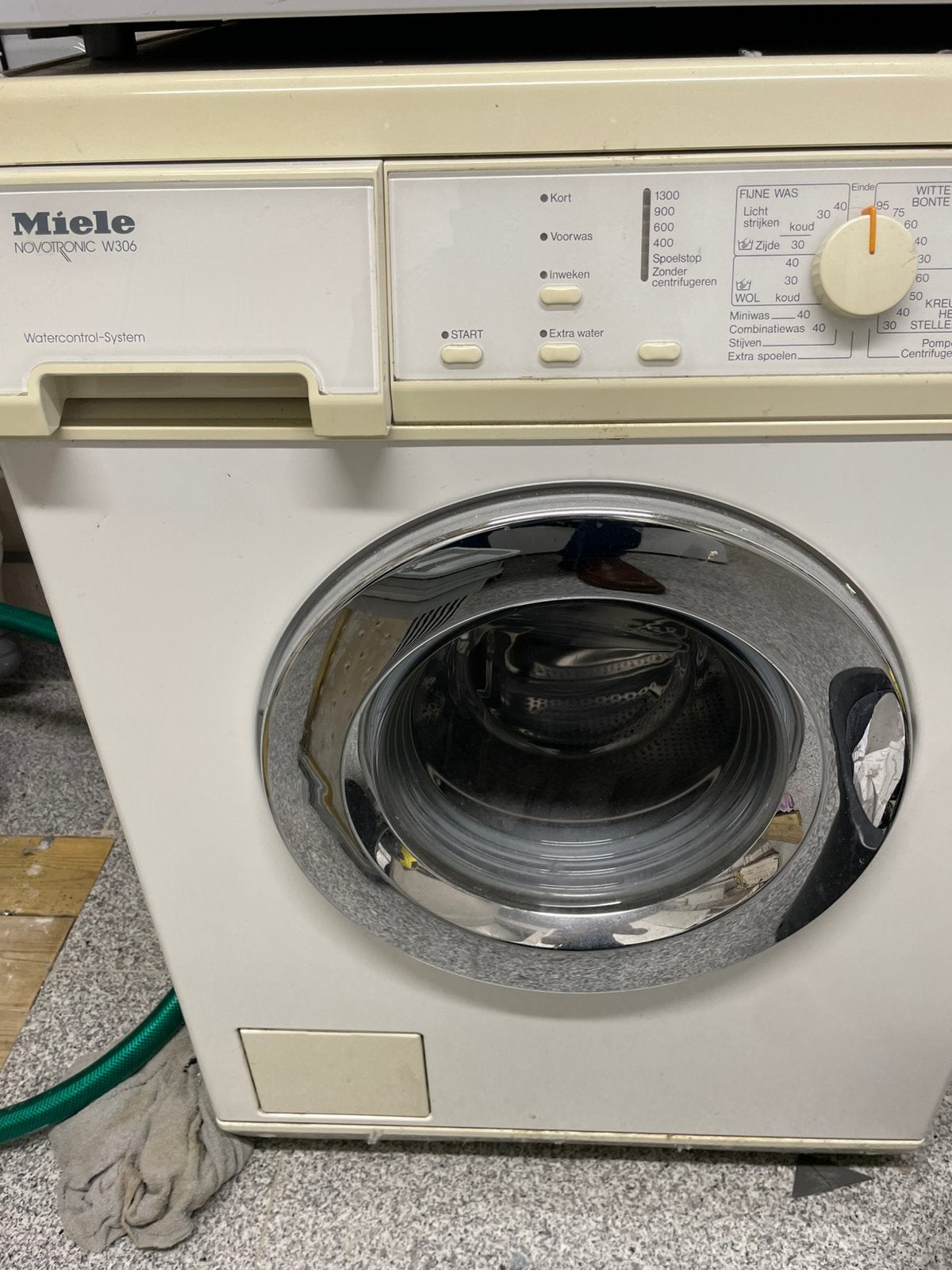 Miele W 306 Novotronic !, Witgoed en Apparatuur, Wasmachines, Ophalen of Verzenden, Gebruikt, 1200 tot 1600 toeren, 85 tot 90 cm