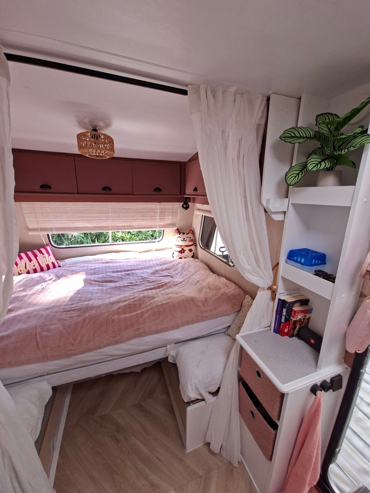 Gerenoveerde Caravelair 330 uit 1989 met complete inboedel, Particulier, 500 - 750 kg, Caravelair, Tot 4 meter