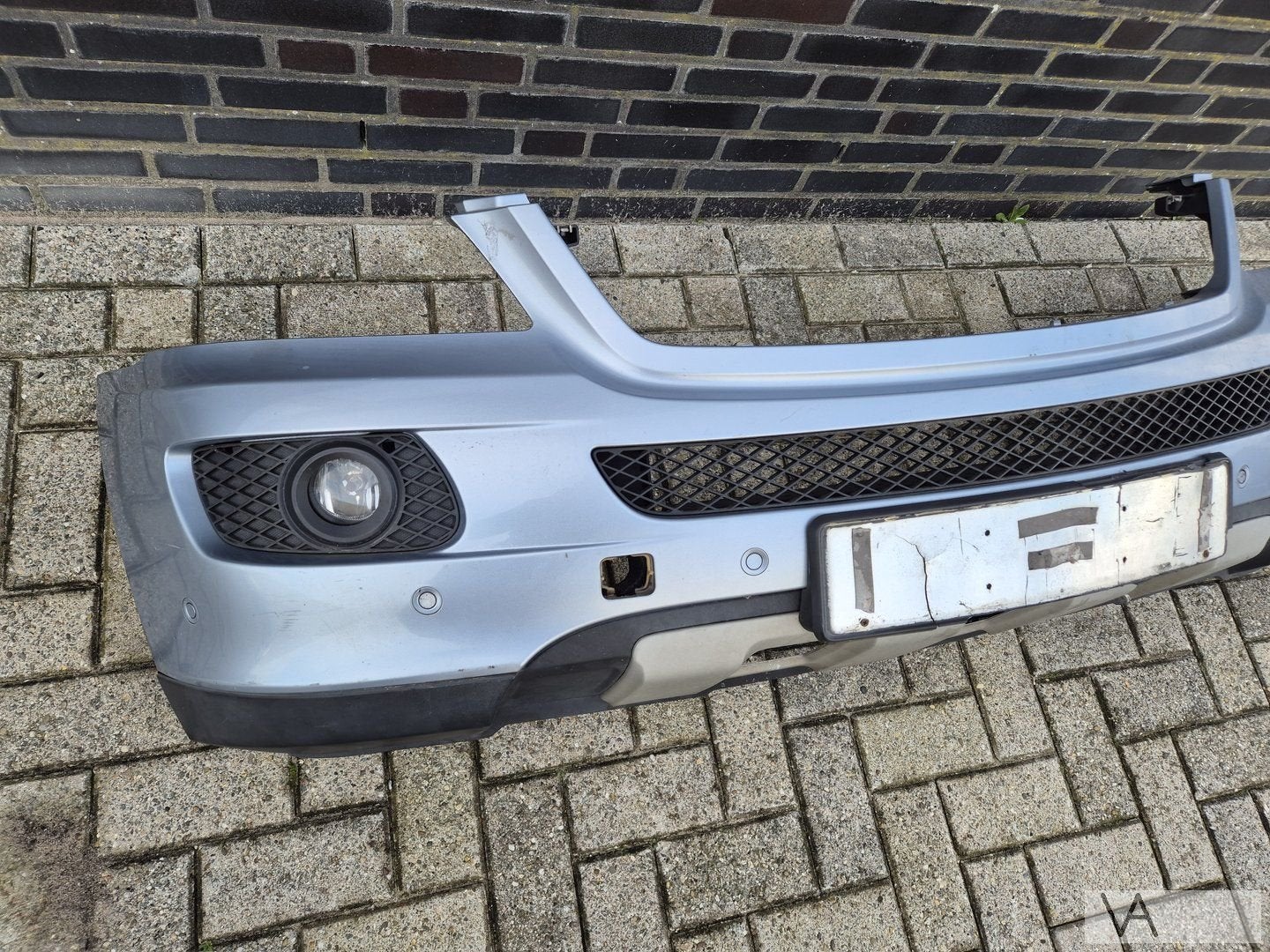 Mercedes ML W164 2005 - 2009 voorbumper met pdc blauw €350, Gebruikt, -, Voor, Ophalen of Verzenden