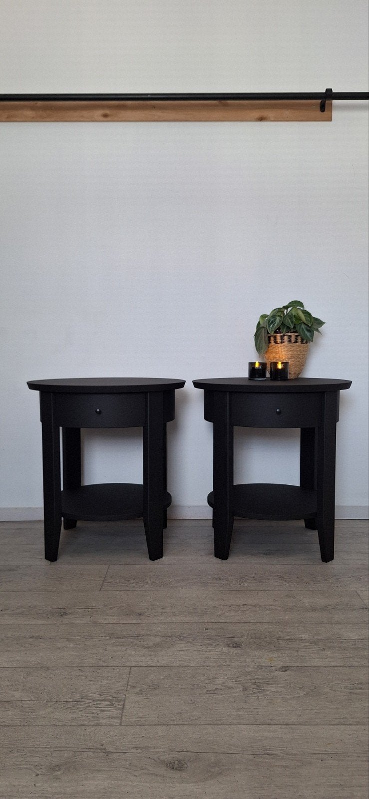 2 hoge mat zwarte nachtkastjes/bijzettafeltjes, Huis en Inrichting, Ophalen, 55 tot 70 cm, Zo goed als nieuw, 45 tot 65 cm