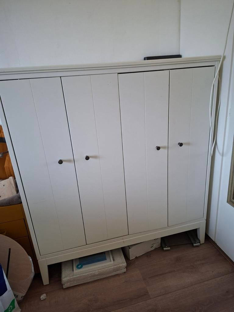 IKEA Idanas kast met kleine gebruikerssporen, Huis en Inrichting, Kasten | Kledingkasten, Ophalen, 100 tot 150 cm, 100 tot 150 cm