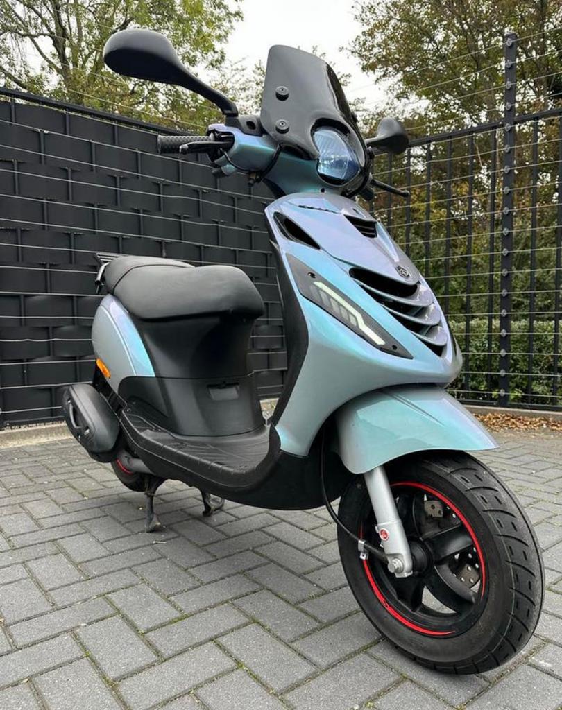 Piaggio Zip - Eerste Eigenaar, Maximaal 45 km/u, Zip, Ophalen of Verzenden, Zo goed als nieuw