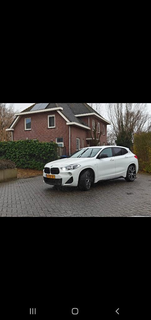 BMW X2 S-D-HIGH EXECUTIVE-18i-M-Pakket-PANORAMA-LAAG KM(47K), Auto's, BMW, X2, Zwart, Wit, 75 €/maand
