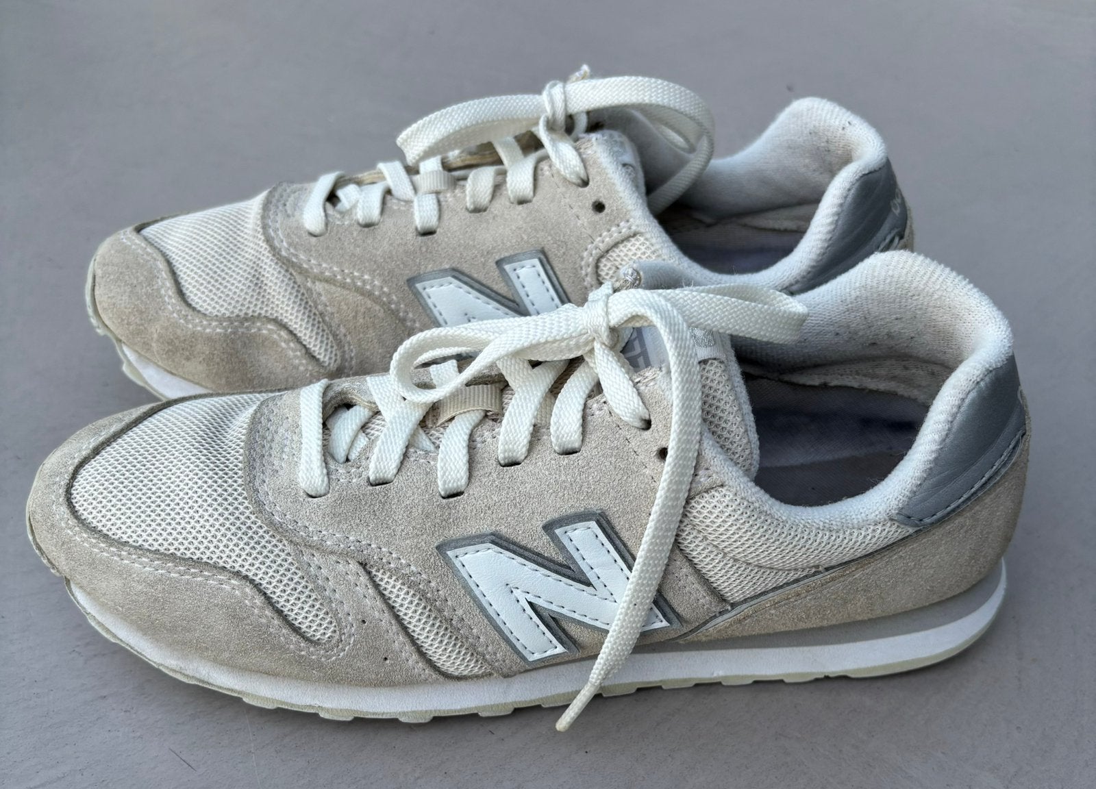 New balance 373 creme mt 40, Ophalen, Wit, Sneakers of Gympen, Gedragen