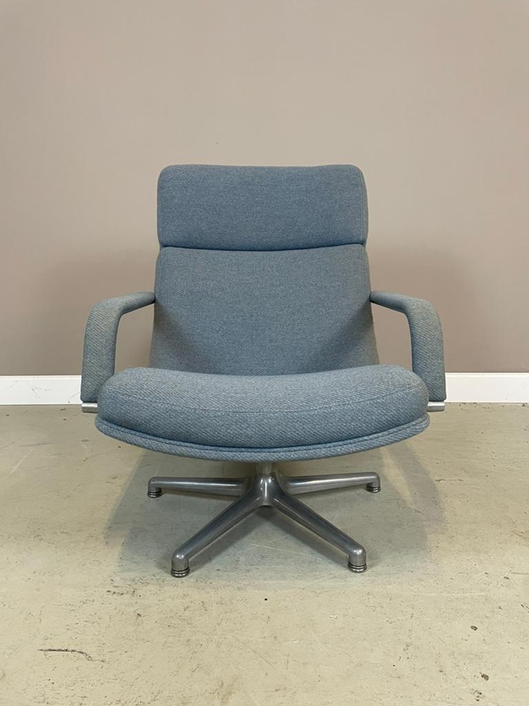 Artifort F141 draaifauteuil Geoffrey D. Harcourt ZGAN, Huis en Inrichting, Fauteuils, Ophalen, Zo goed als nieuw, Stof
