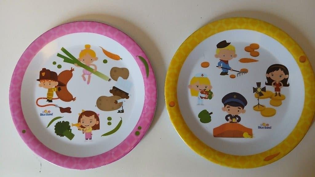 Twee bordjes Bleuband, Ophalen, Kunststof, Zo goed als nieuw, Bord(en)