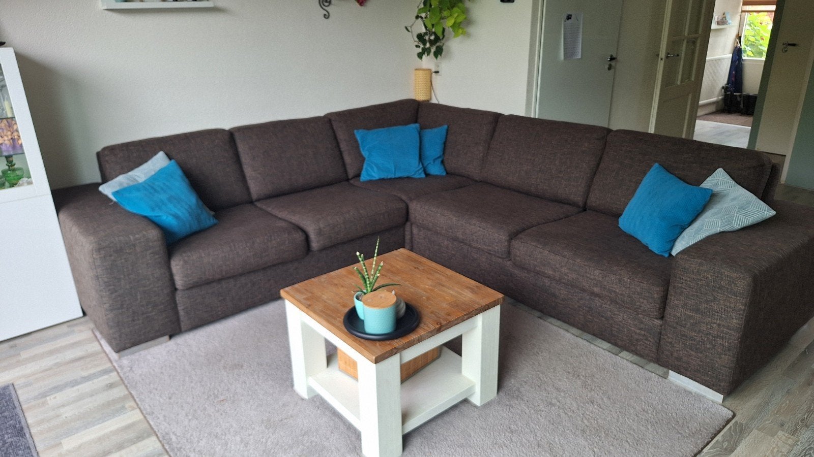 Comfortabele bruine hoekbank, hoezen afneembaar, Ophalen, 250 tot 300 cm, Gebruikt, Minder dan 75 cm