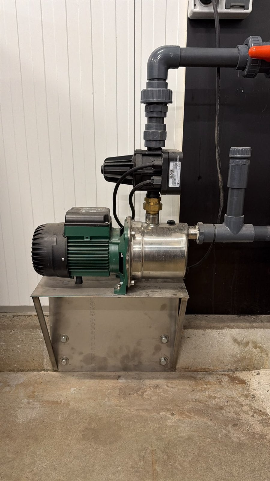 Als nieuw DAB pomp tuinberegening Jetinox 132M control D, Tuin en Terras, Waterpompen, Ophalen, Zo goed als nieuw, Elektrisch