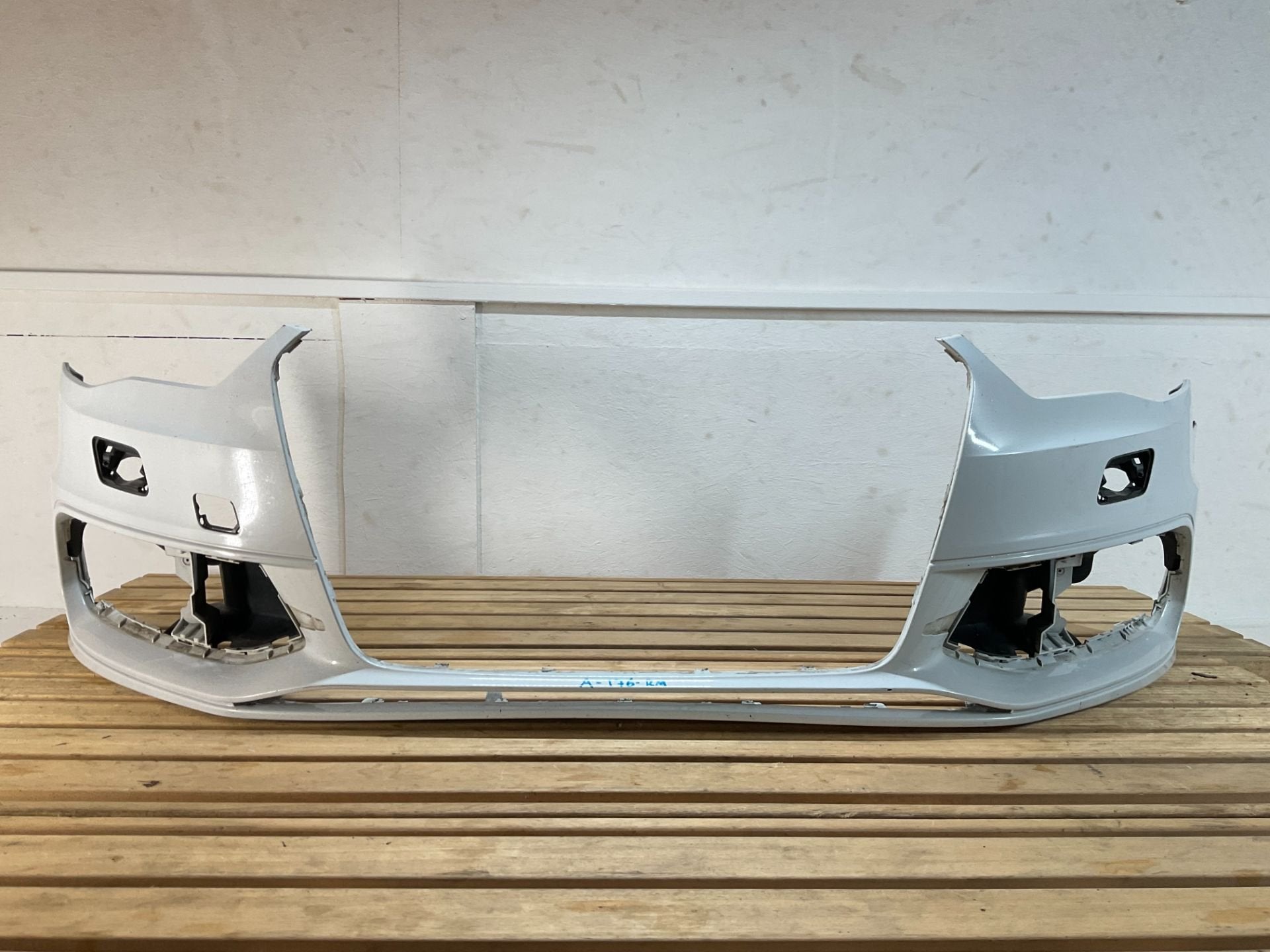 Bumper Audi A3 8V S3 S-LINE SLINE 8V3807437F Voorbumper A-17, Gebruikt, Voor, AUDI AG, Auto-Union-Strasse 1
85045  Ingolstadt, DE