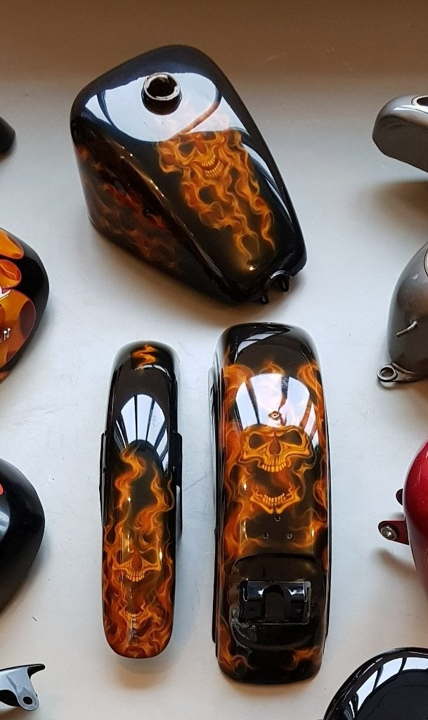 HD Sportster XL special paint set real flames skull spuitset, Motoren, Ophalen, Gereviseerd
