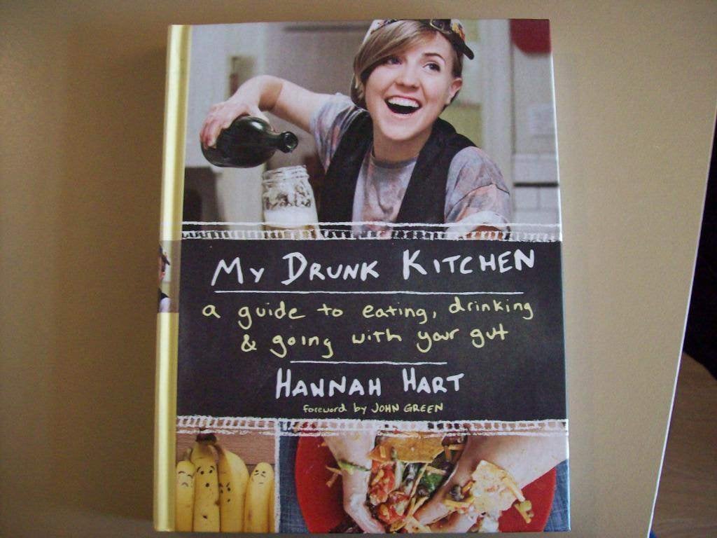 Hannah Hart - My Drunk Kitchen: A guide to eating, drinking,, Hannah Hart, Ophalen of Verzenden, Zo goed als nieuw, Overige gebieden