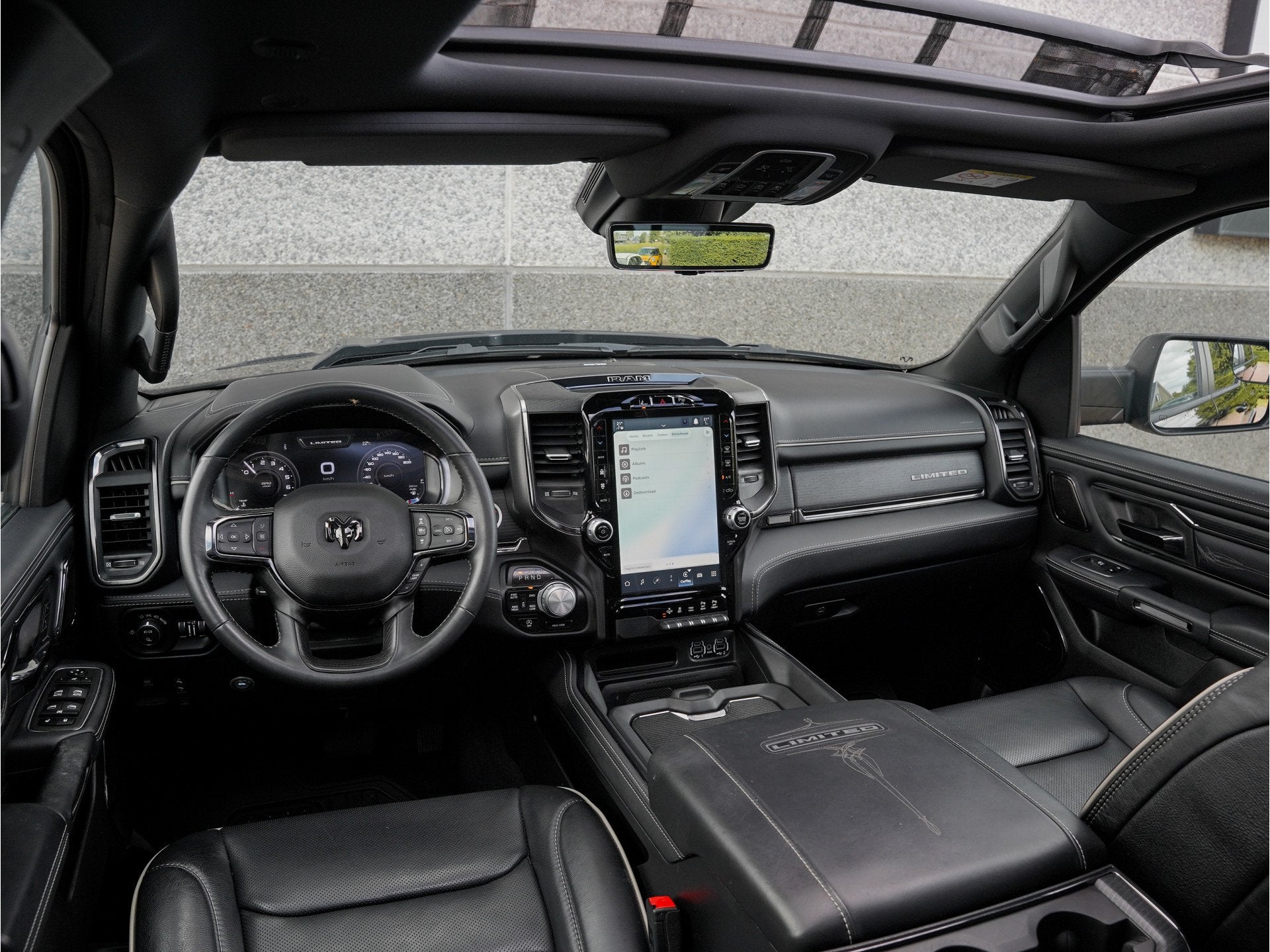 Dodge Ram 1500 5.7L V8 4x4 Crew Cab Limited Night |RAMBox |P, Automaat, Gebruikt, 5654 cc, Zwart