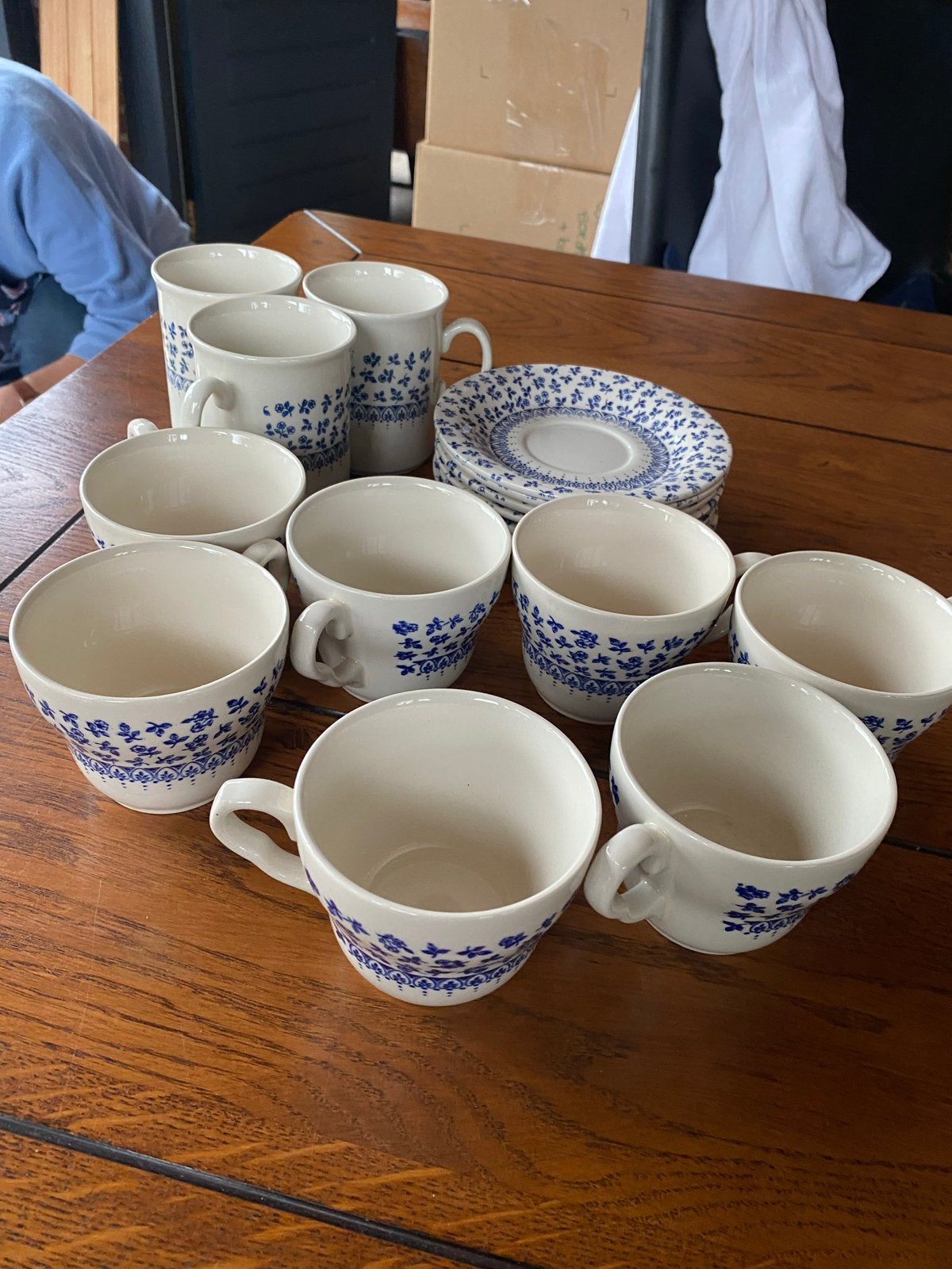 EIT Ltd "Provence Blue" servies: 3 mokken, 7 kopjes & schote, Overige merken, Keramiek, Landelijk/Boerenbont, Ophalen of Verzenden