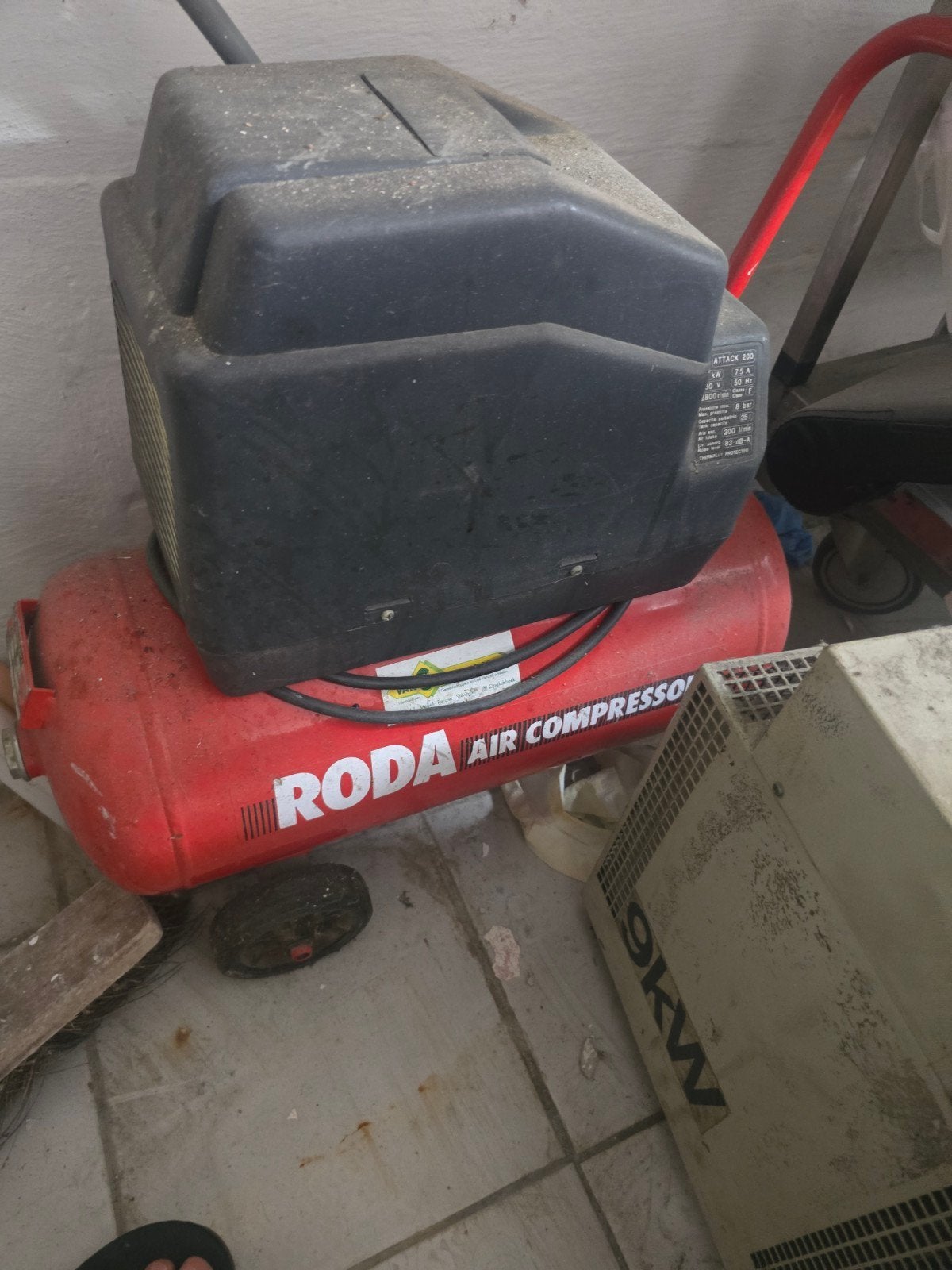 RODA Attack 200 Air Compressor - Gebruikt, Doe-het-zelf en Verbouw, Compressors, Ophalen of Verzenden