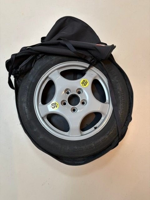 BMW originele thuiskomer inclusief hoes en krik, Auto diversen, Ophalen, Zo goed als nieuw, Mechanisch, Schaarkrik