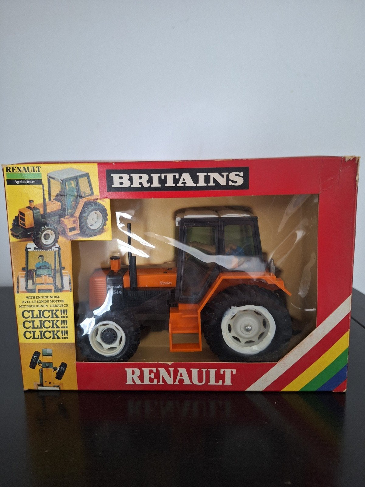 Britains Renault 145-14 tractor in doos, Ophalen of Verzenden, Gebruikt, Tractor of Landbouw, Britains