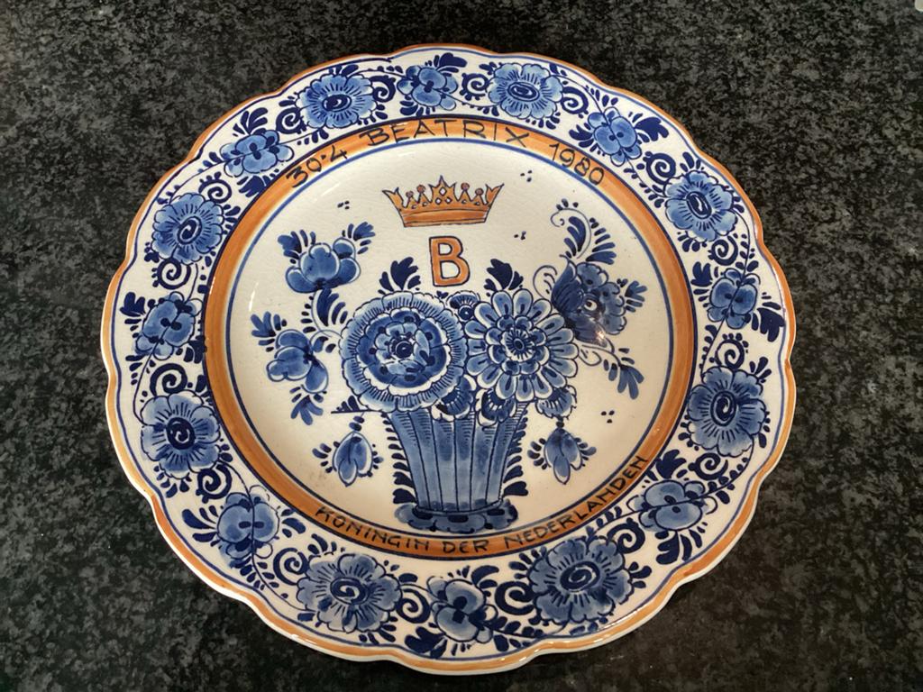Delfts Blauw Herdenkingsbord Beatrix 1980 Handgeschilderd, Ophalen of Verzenden