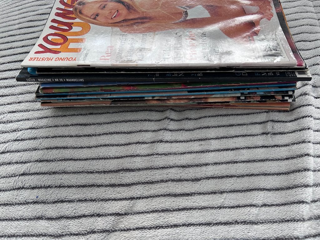 16 Vintage erotische magazines België/Nederland, Ophalen of Verzenden, 1980 tot heden, Buitenland, Knipsel(s)