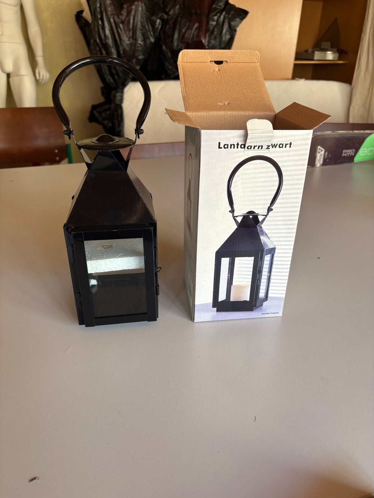 Zwarte metalen lantaarn / windlicht 4x - nieuw in doos, Windlicht, Zwart, Ophalen of Verzenden, Zo goed als nieuw