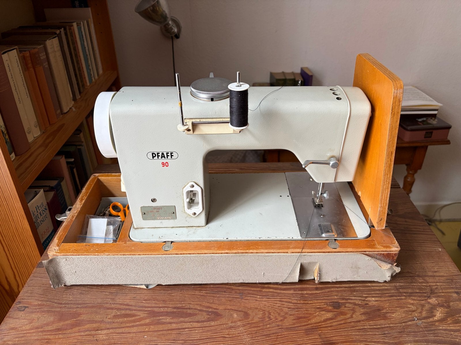 Pfaff 90 Naaimachine - Met koffie en accessoires, Ophalen of Verzenden, Gebruikt, Naaimachine, Pfaff