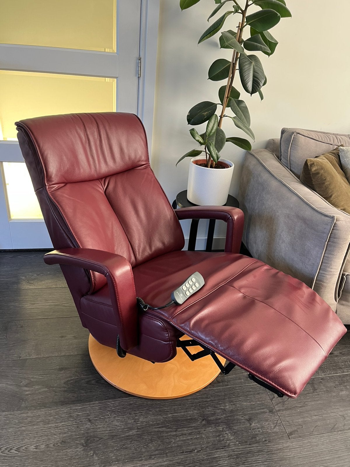 Prominent Relaxfauteuil Stockholm XS/S Accu Burgundy Leer, Ophalen, Minder dan 75 cm, Leer, Zo goed als nieuw