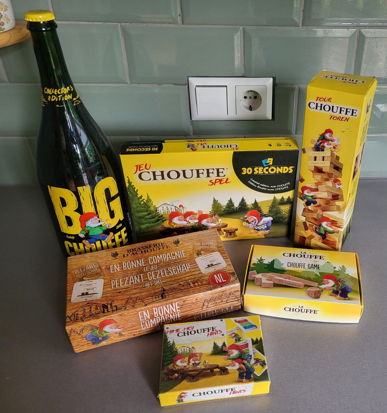Chouffe Spellenpakket + Grote Fles Chouffe (1,5L), Vijf spelers of meer, Ophalen of Verzenden, Zo goed als nieuw