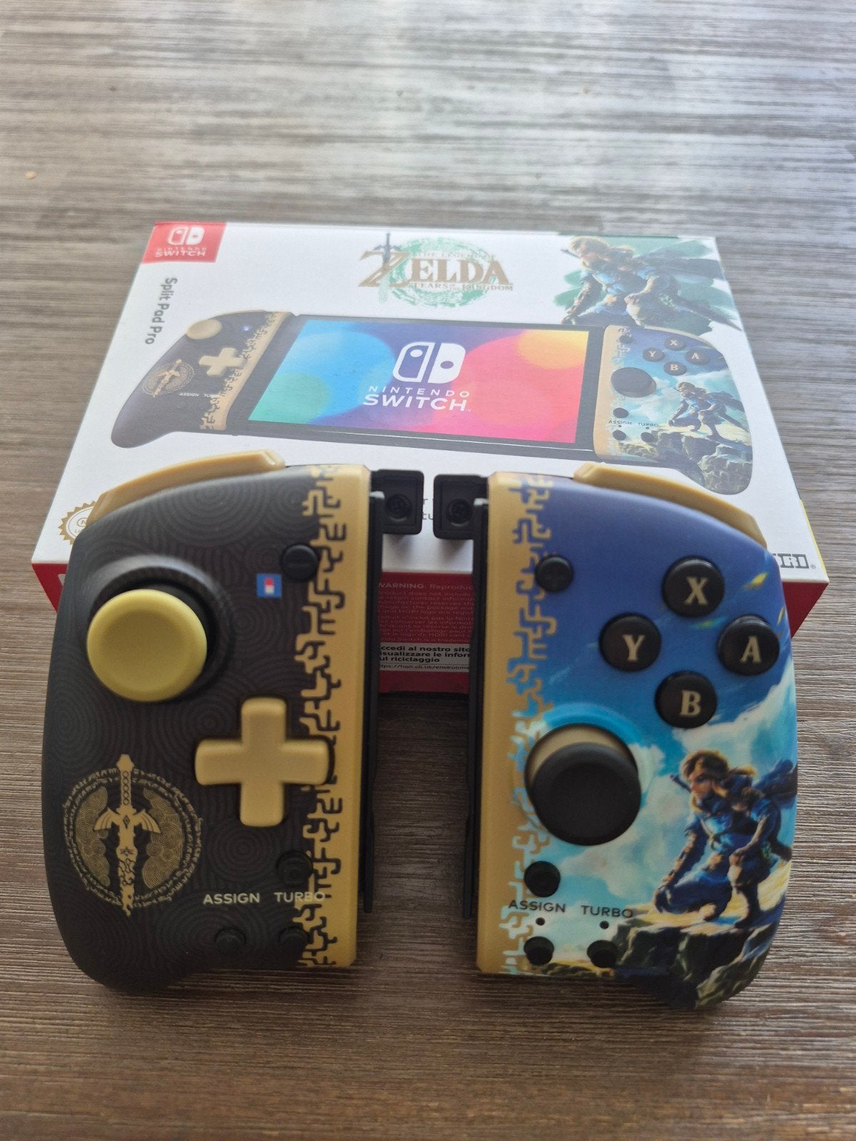 HORI Split Pad Pro Zelda: Tears of the Kingdom Edition, Ophalen, Zo goed als nieuw, Met 1 controller, Switch Original