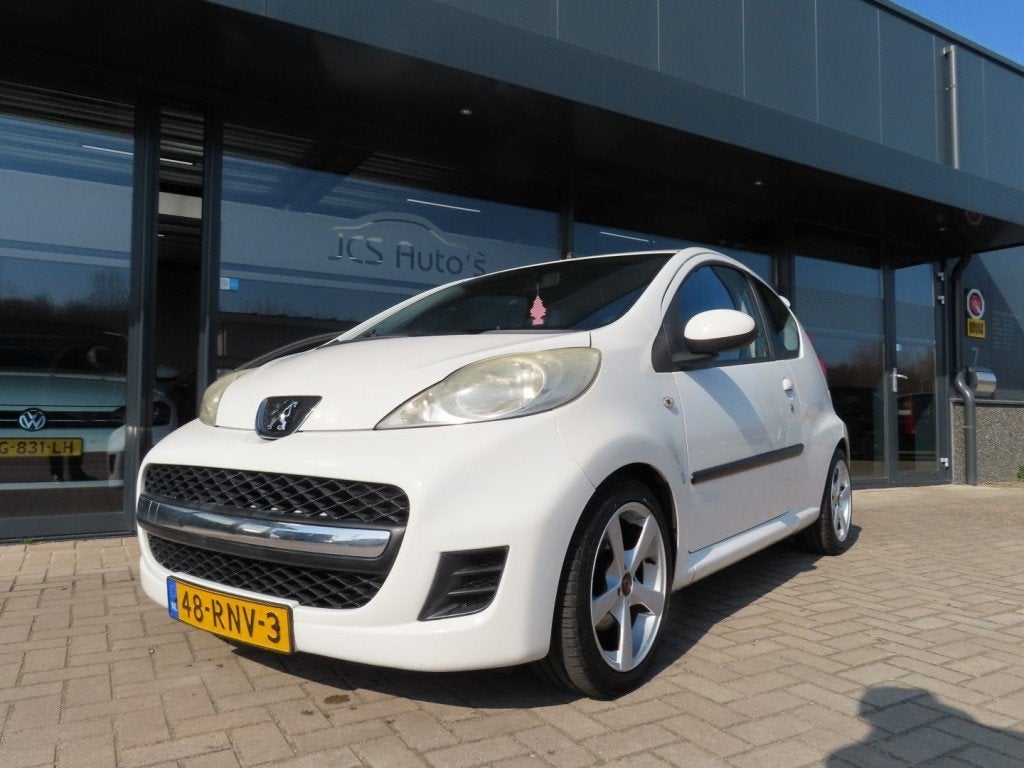 Peugeot 107 1.0-12v XS Airco 15 Inch Velourse Bekleding 2011, Auto's, Voorwielaandrijving, Euro 5, Gebruikt, 4 stoelen