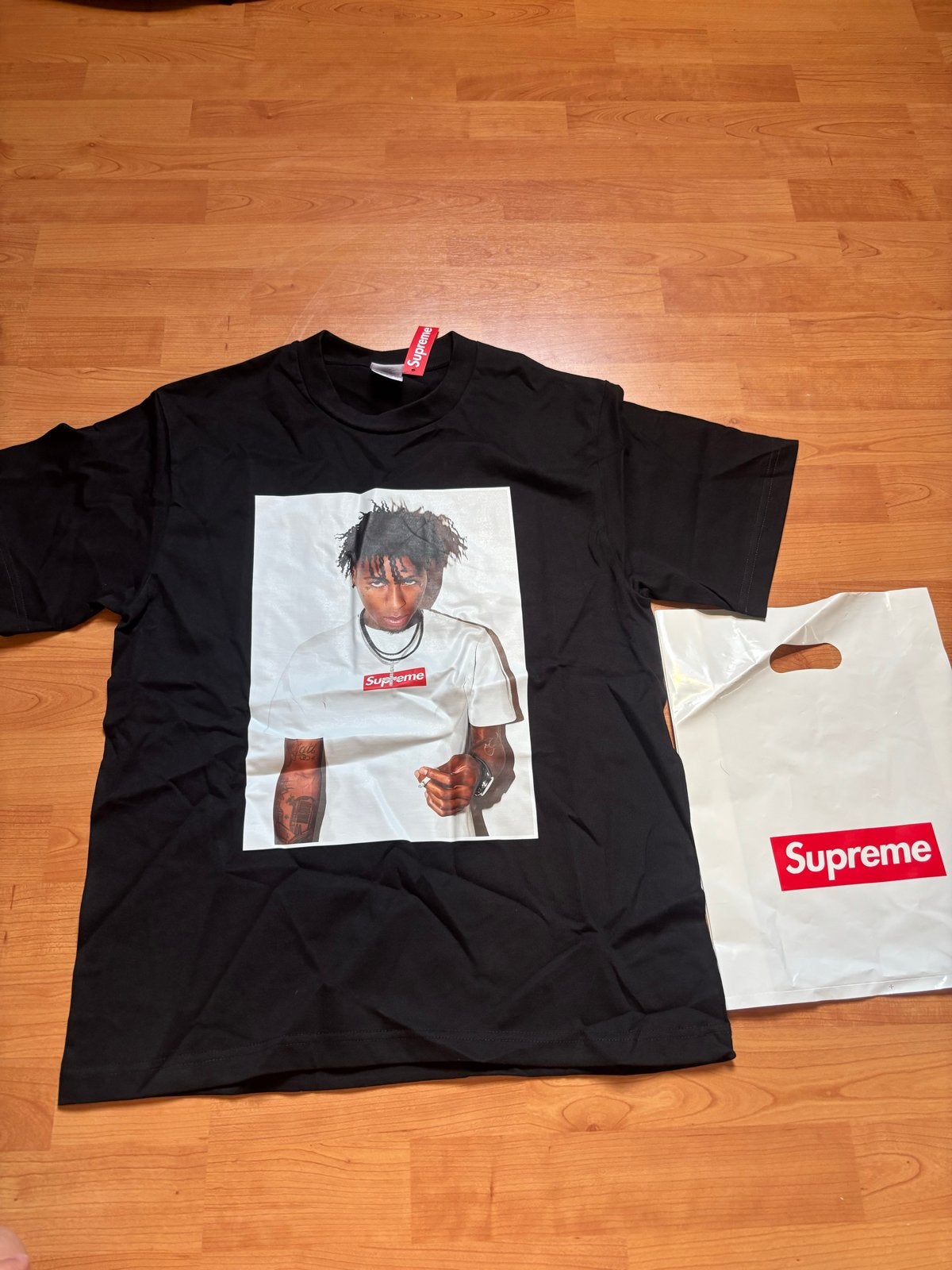 Supreme YoungBoy Never Broke Again Tee Zwart Maat S, Ophalen of Verzenden, Nieuw, Maat 46 (S) of kleiner, Zwart
