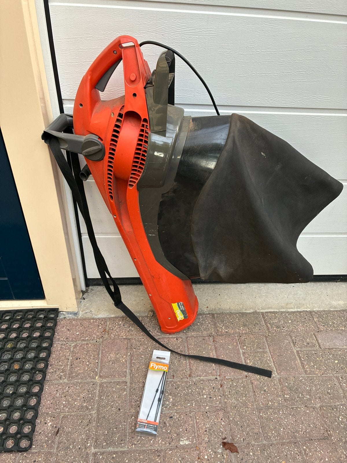 Flymo GardenVac 2500W Turbo Bladblazer/Bladzuiger, Ophalen, Gebruikt, Handgedragen, Met opvangzak